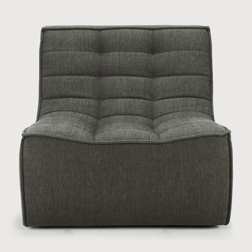 Fauteuil N701, très confortable, au design moderne, associé aux canapés N701 permet de composer le canapé de votre choix , en tissu Moss