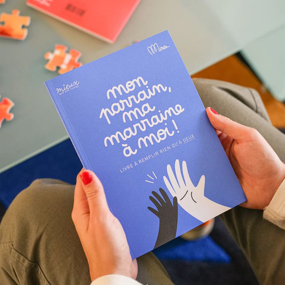 Livre à remplir version Mon Parrain, Ma Marraine et Moi ! de la marque Minus edition, imprimé dans le nord de la France, à partir de 6 ans.