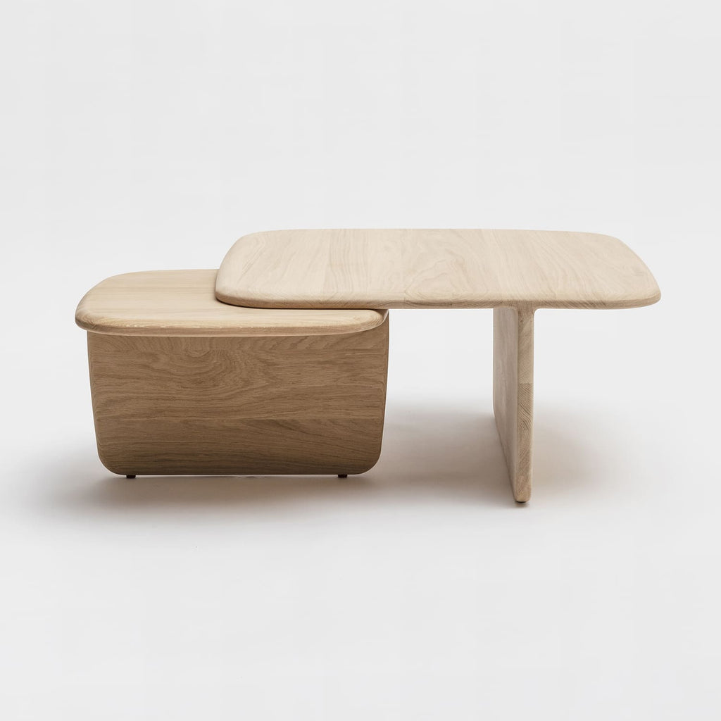Table basse de la marque Drugeot, en chêne massif, vernis mat, au design moderne, fabriquée en Anjou.