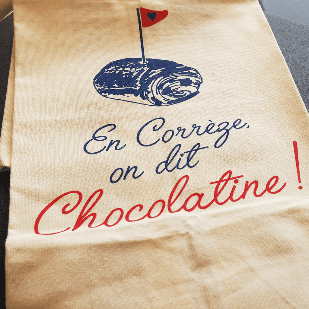 Torchon en Corrèze on dit Chocolatine, en coton, conçus par nos soins.