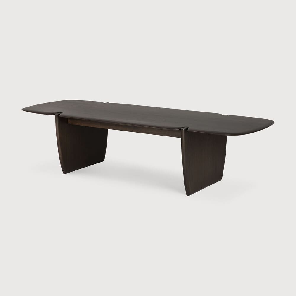 Table basse en bois d'acajou ; table basse moderne de la marque Ethnicraft ; table basse rectangulaire de 155x58cm ; table basse de salon