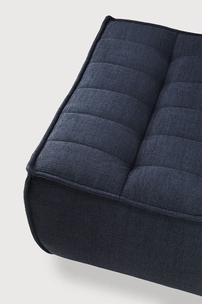 Repose pieds N701, très confortable, au design moderne, associé aux canapés N701 permet de composer le canapé de votre choix , en tissu Graphite