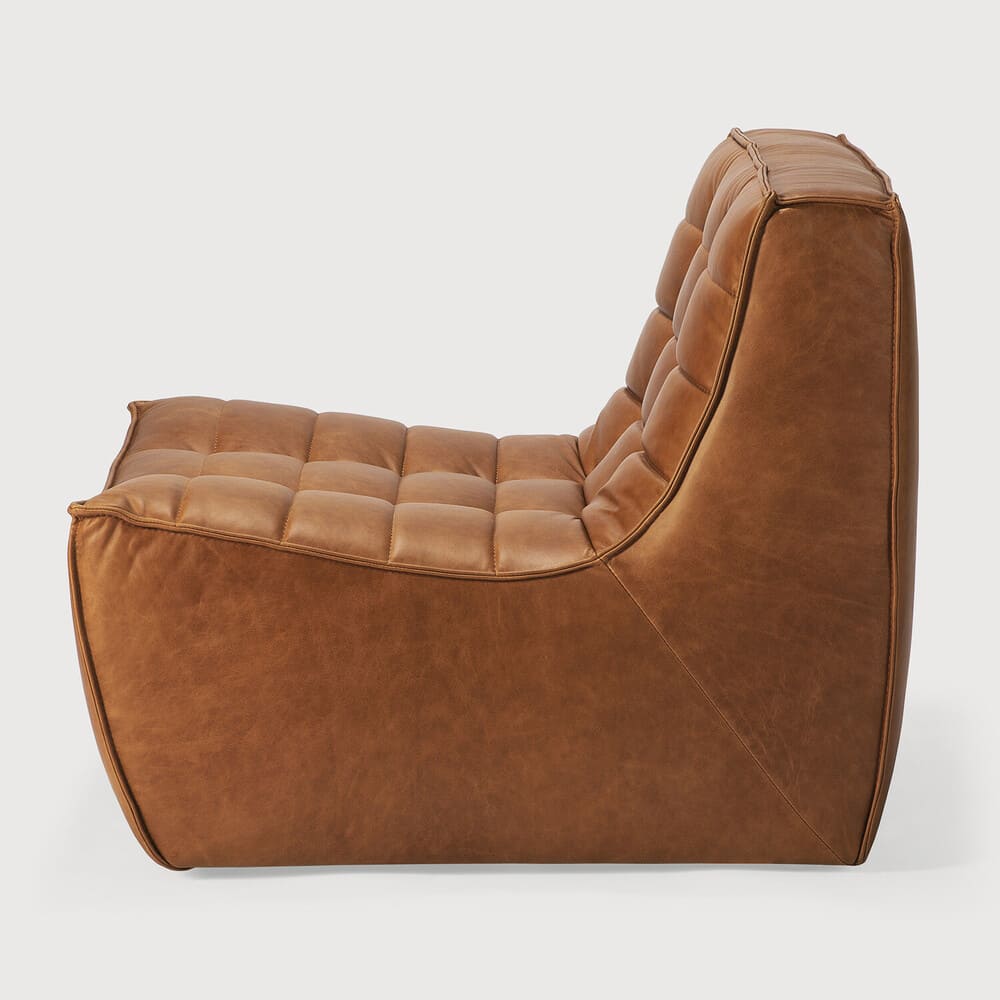 Fauteuil N701, très confortable, au design moderne, associé aux canapés N701 permet de composer le canapé de votre choix , en cuir Camel.
