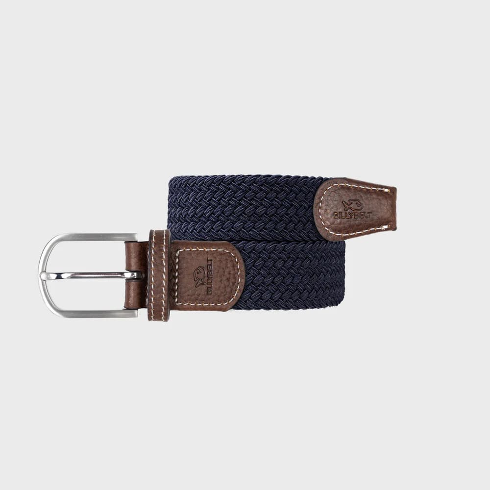 Ceinture tressée en cuir de la marque Billy Belt, très élégante, selon votre humeur du moment. Coloris Bleu Marine.