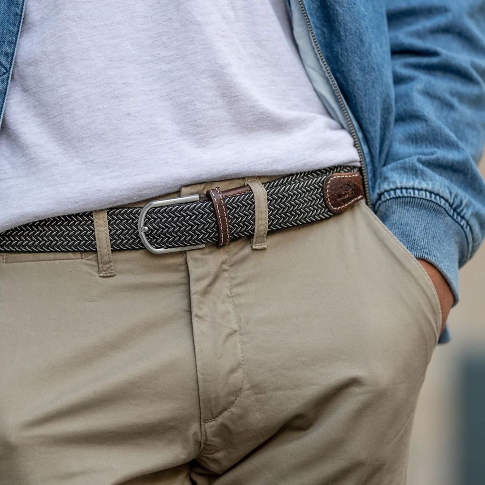 Ceinture tressée en cuir de la marque Billy Belt, très élégante, selon votre humeur du moment. Coloris Vienne.