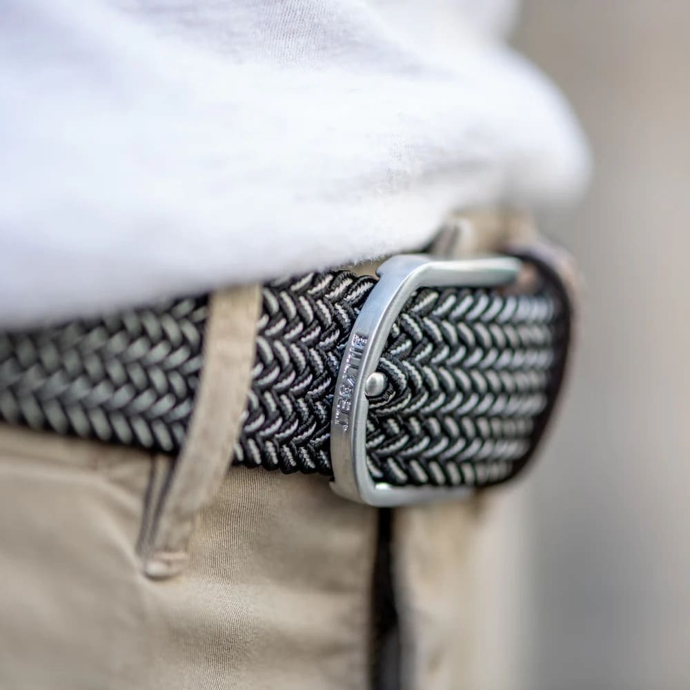 Ceinture tressée en cuir de la marque Billy Belt, très élégante, selon votre humeur du moment. Coloris Vienne.