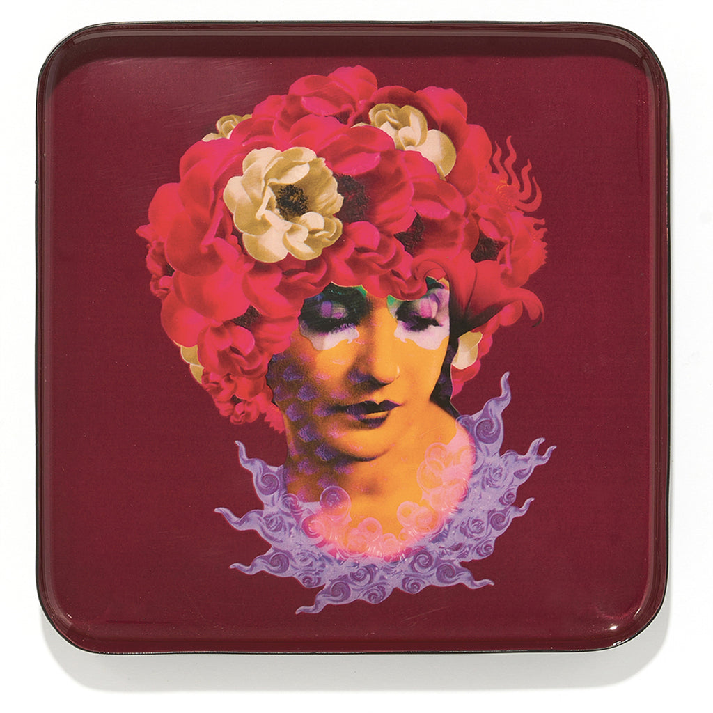 Vide-poches en fer vernis avec graphisme fantasmagorique, humour décalé et jeu de couleurs ! Parfait comme décoration murale, posé sur une table basse ou simplement comment plateau. Fabriqué à la main. Modèle Anémone.