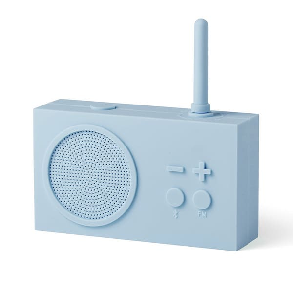 Radio TYKHO3 de la marque Lexon, au design unique, en gomme Bleu Ciel.