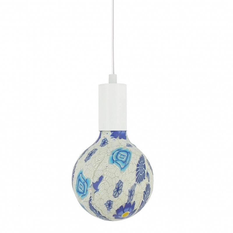 Une ampoule fleuries Nexel à filament LED en verre et en céramique. Code de l'ampoule P049.