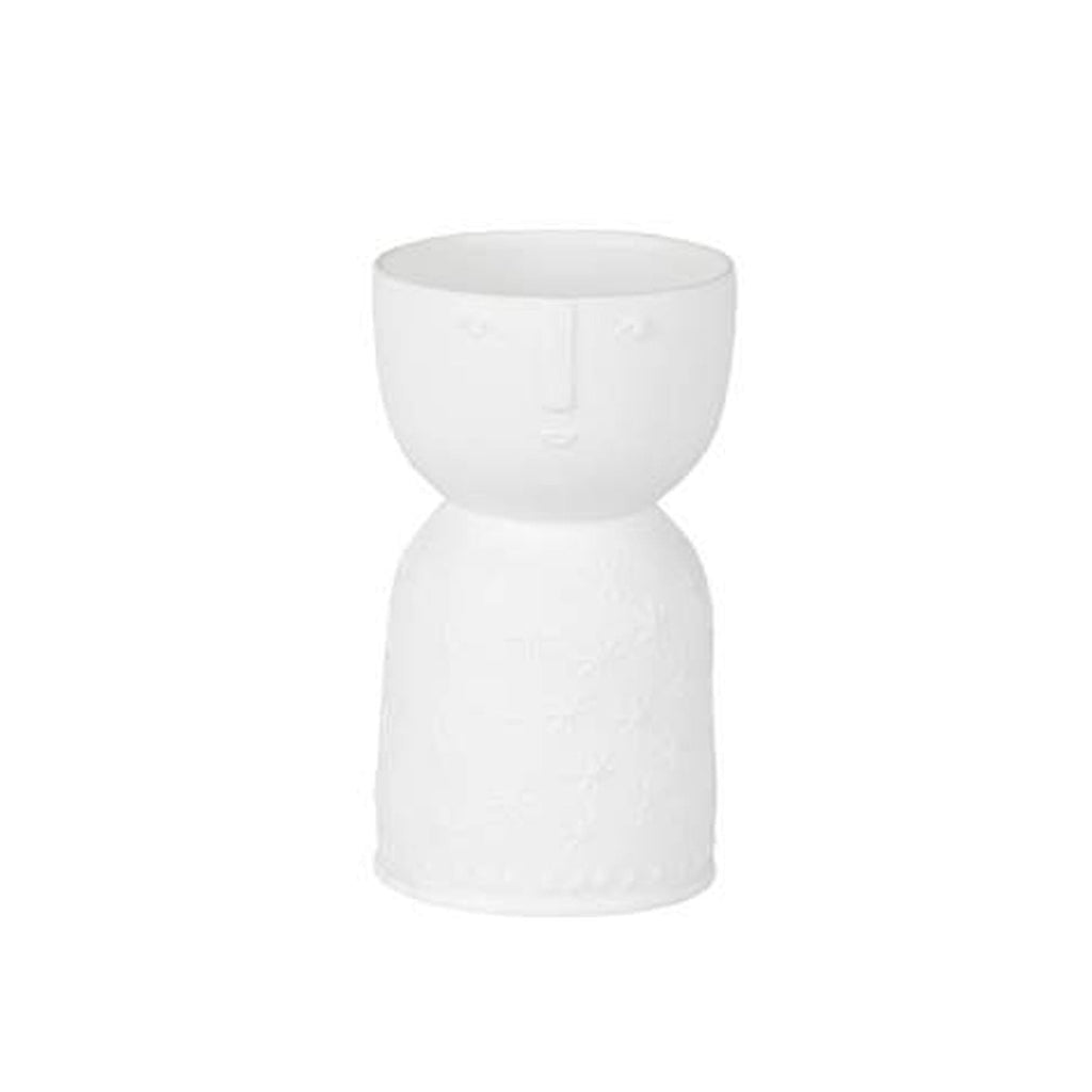 Vase Stella de la marque Rader, en porcelaine blanche. De dimensions H10,5 cm et Ø6cm.